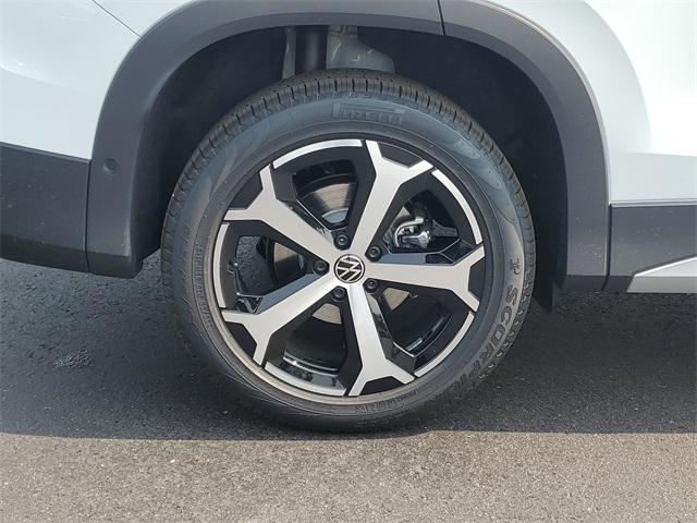 new 2025 Volkswagen Tiguan car, priced at $37,121