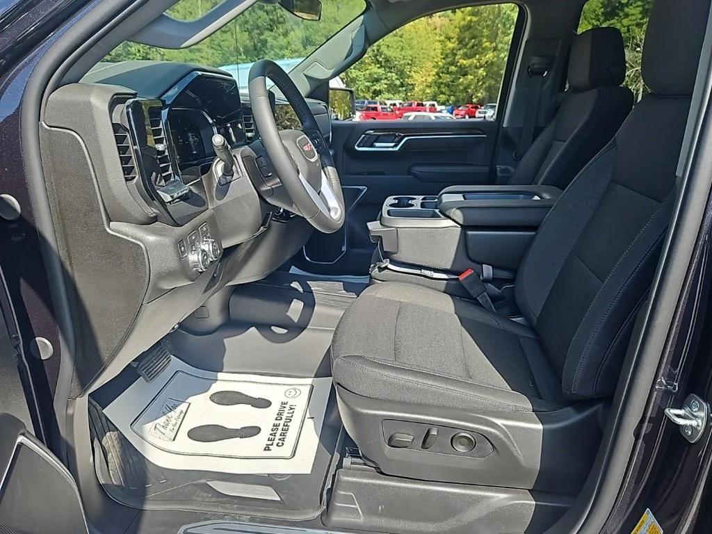 new 2026 GMC Sierra 1500 car, priced at $54,135