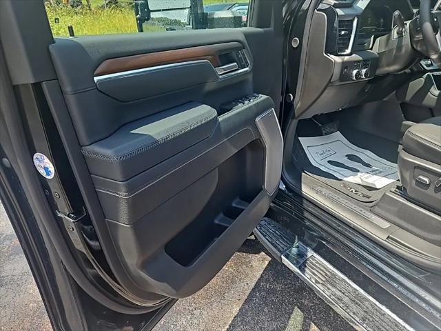 new 2025 GMC Sierra 2500 car, priced at $87,120