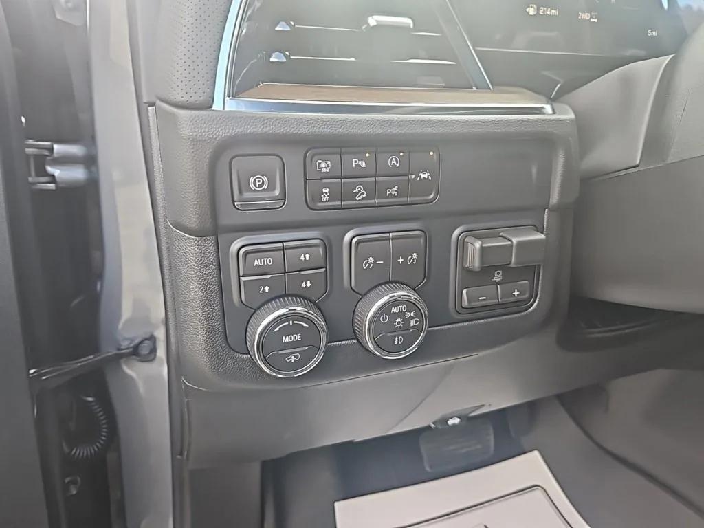 new 2026 Chevrolet Suburban car, priced at $92,675