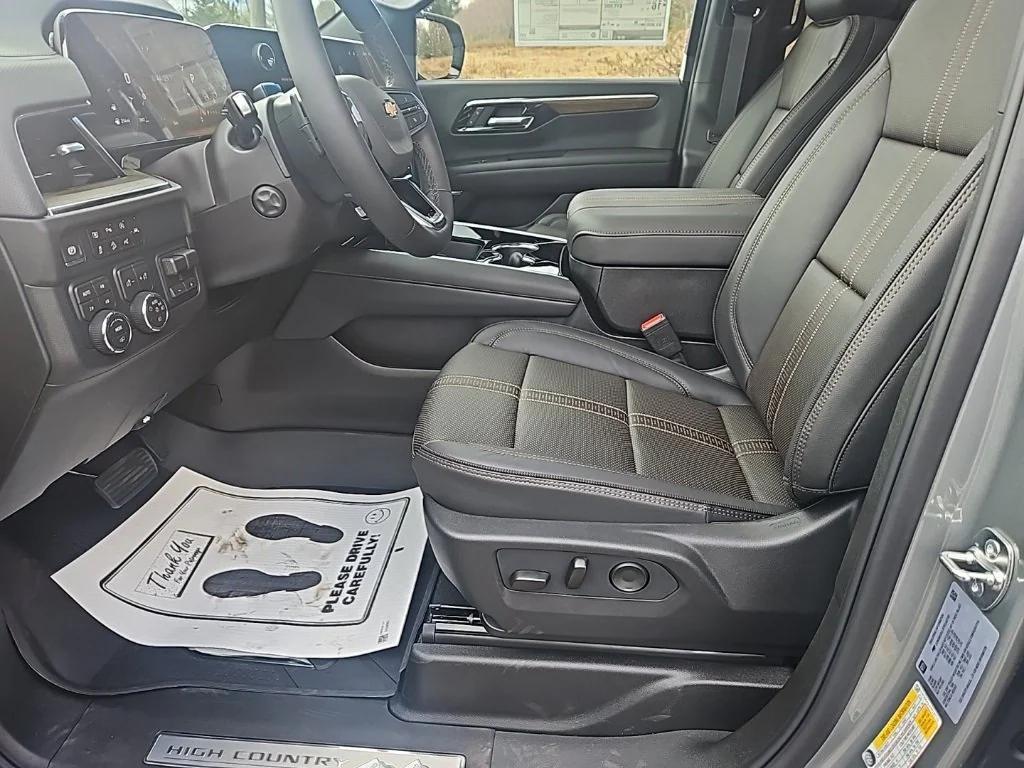 new 2026 Chevrolet Suburban car, priced at $92,675