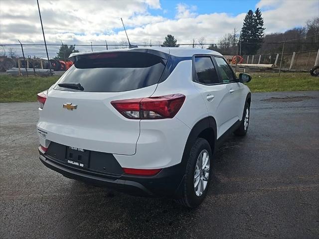 new 2025 Chevrolet TrailBlazer car, priced at $27,535