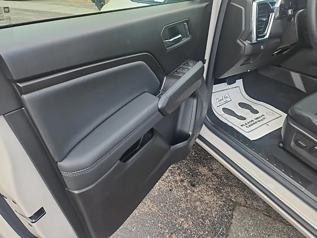 new 2026 GMC Canyon car, priced at $48,090