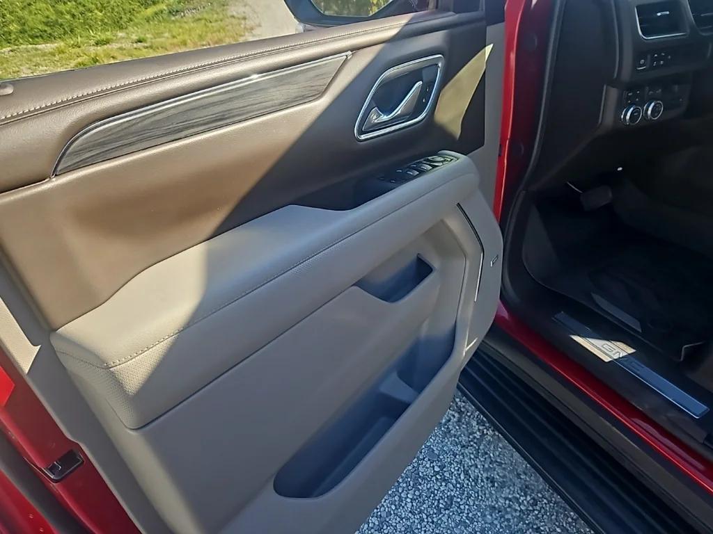 used 2024 GMC Yukon car, priced at $63,900