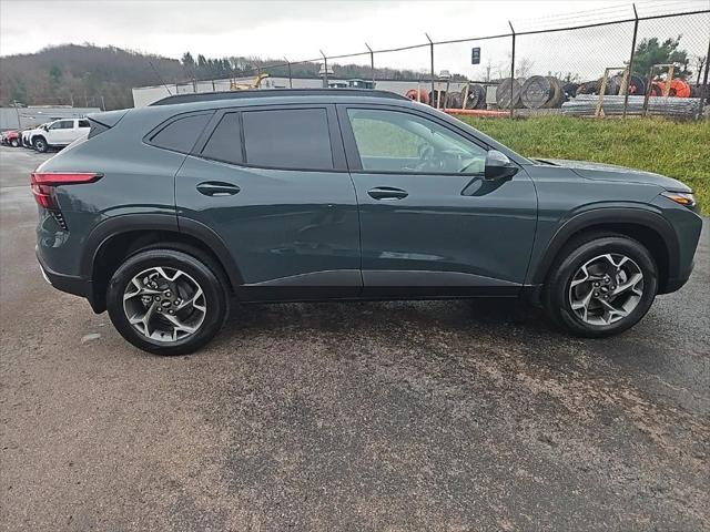 new 2025 Chevrolet Trax car, priced at $23,870