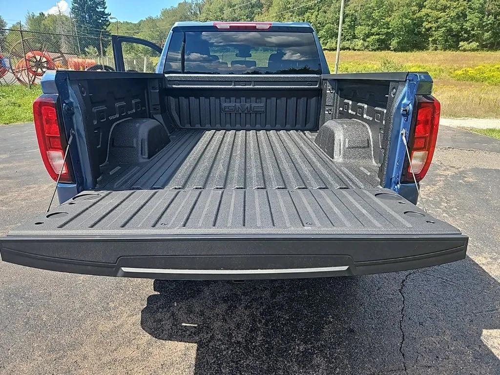 new 2026 GMC Sierra 1500 car, priced at $54,135