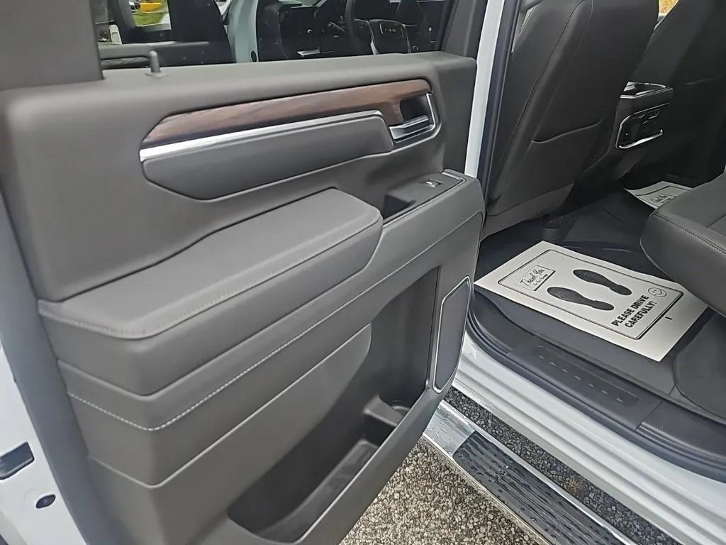 new 2026 GMC Sierra 2500 car, priced at $79,440