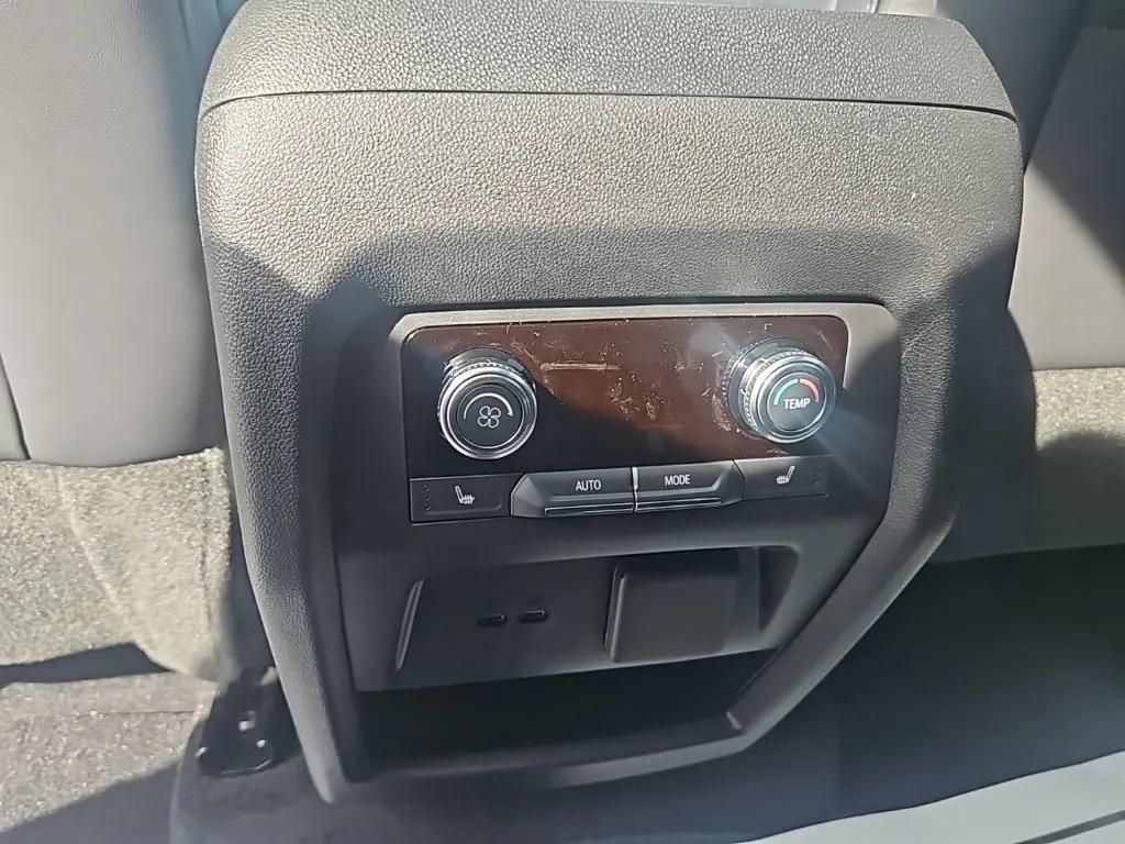 new 2025 GMC Acadia car, priced at $47,220