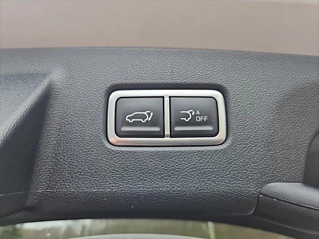 used 2025 Kia Sorento car, priced at $44,900