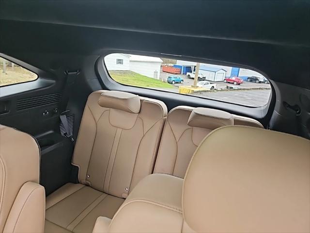 used 2025 Kia Sorento car, priced at $44,900