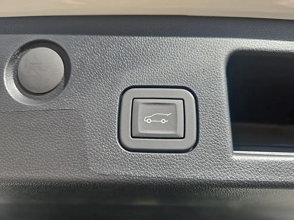new 2026 GMC Terrain car, priced at $38,185