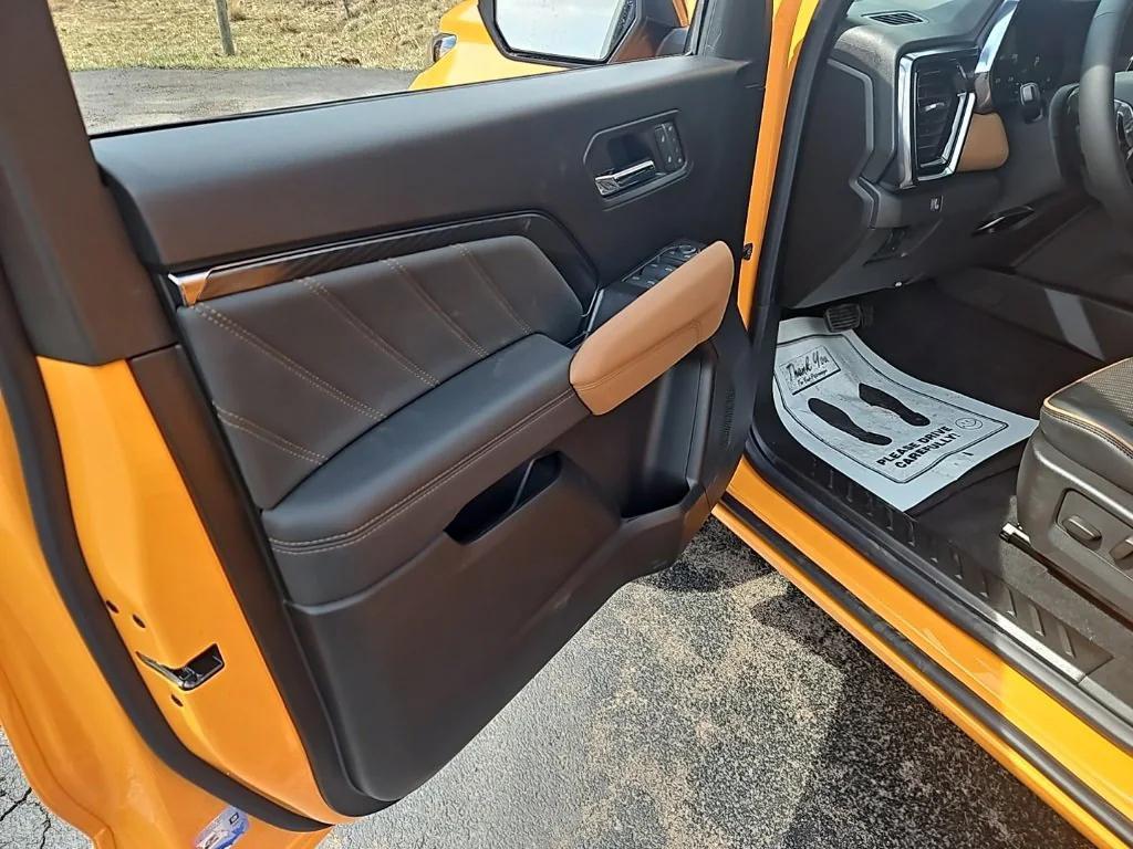 new 2025 GMC Canyon car, priced at $46,930