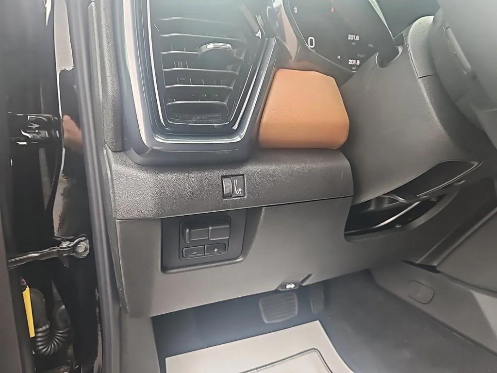 new 2025 GMC Canyon car, priced at $49,755