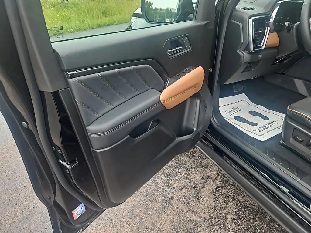 new 2025 GMC Canyon car, priced at $49,755
