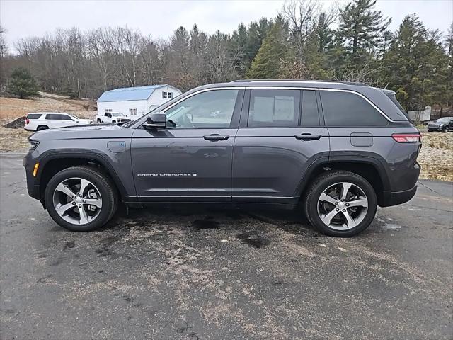 used 2022 Jeep Grand Cherokee car, priced at $38,900