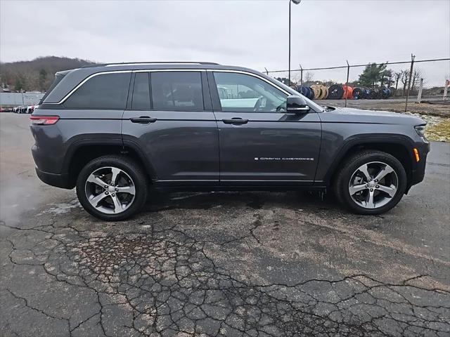 used 2022 Jeep Grand Cherokee car, priced at $38,900