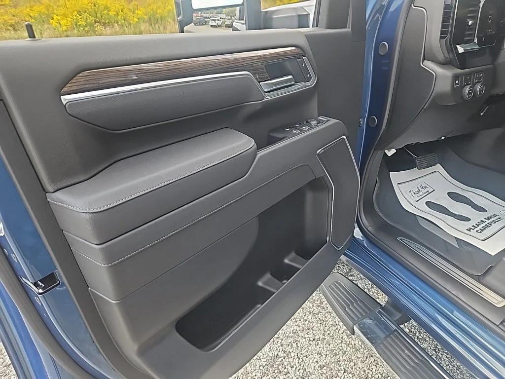 new 2026 Chevrolet Silverado 3500 car, priced at $78,060