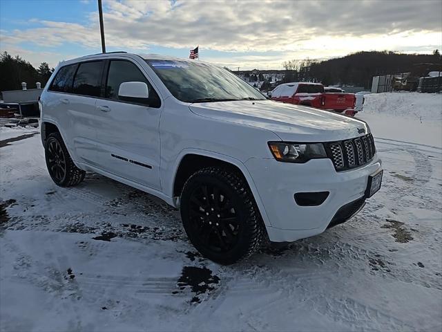 used 2022 Jeep Grand Cherokee car, priced at $29,900