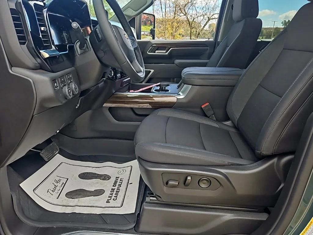 new 2026 Chevrolet Silverado 3500 car, priced at $77,725
