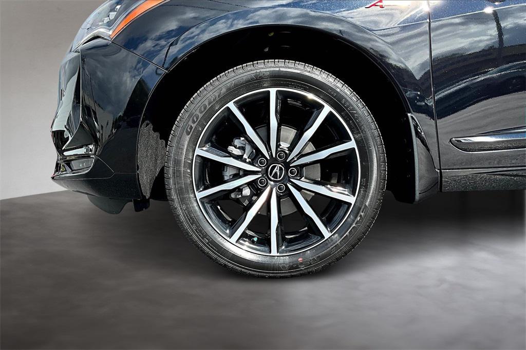 new 2025 Acura RDX car, priced at $56,400
