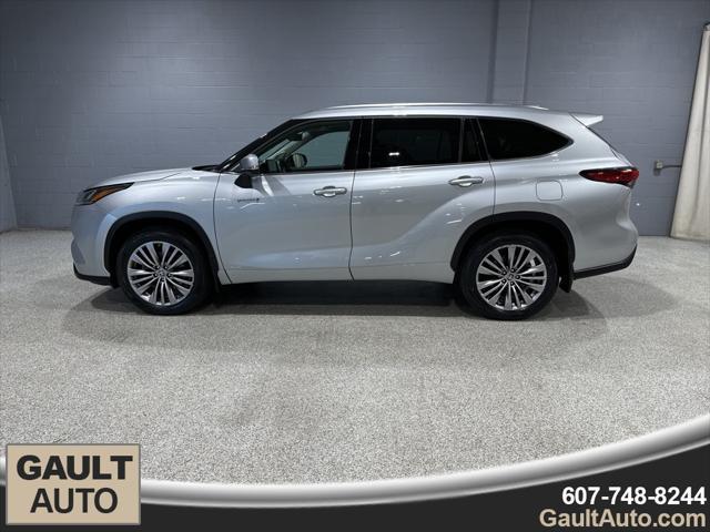 used 2021 Toyota Highlander Hybrid car, priced at $44,559