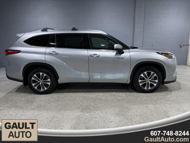 used 2021 Toyota Highlander Hybrid car, priced at $37,722