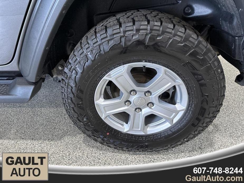 used 2018 Jeep Wrangler Unlimited car, priced at $29,977