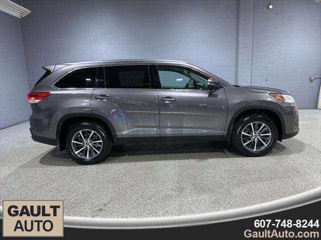 used 2019 Toyota Highlander car, priced at $25,990