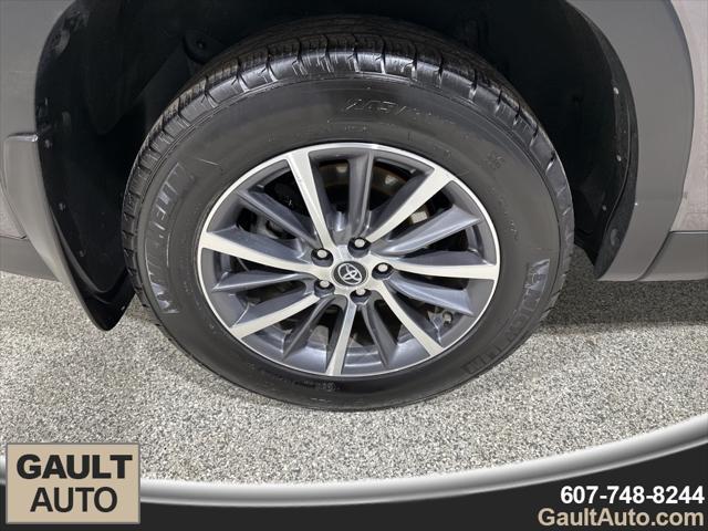 used 2019 Toyota Highlander car, priced at $25,990