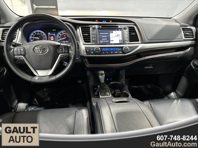 used 2019 Toyota Highlander car, priced at $25,990