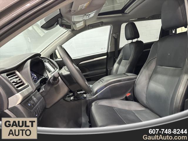 used 2019 Toyota Highlander car, priced at $25,990