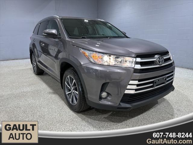 used 2019 Toyota Highlander car, priced at $25,990