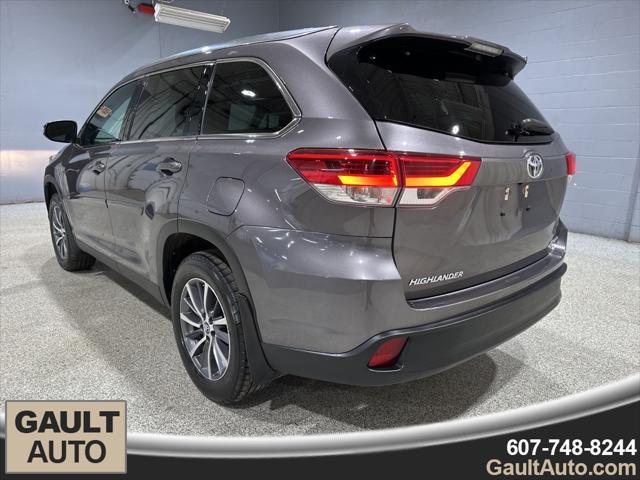 used 2019 Toyota Highlander car, priced at $25,990