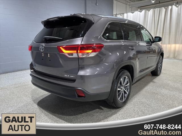 used 2019 Toyota Highlander car, priced at $25,990