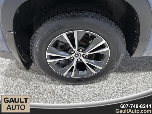 used 2016 Toyota Highlander car, priced at $19,999