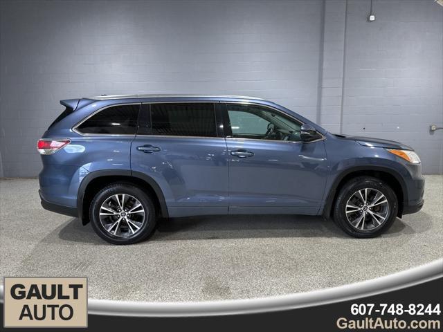 used 2016 Toyota Highlander car, priced at $19,999