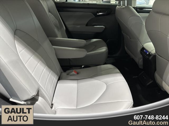 used 2021 Toyota Highlander Hybrid car, priced at $36,539