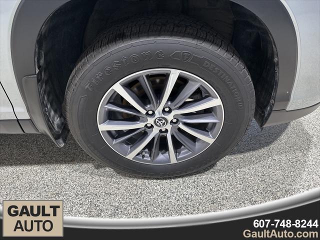 used 2019 Toyota Highlander car, priced at $28,490