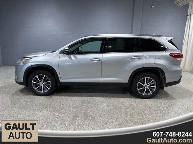 used 2019 Toyota Highlander car, priced at $28,490