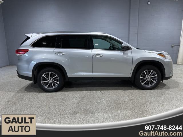 used 2019 Toyota Highlander car, priced at $28,490