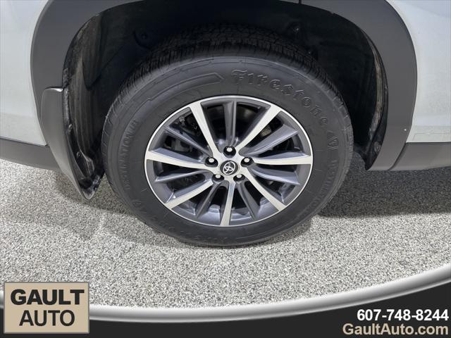 used 2019 Toyota Highlander car, priced at $28,490