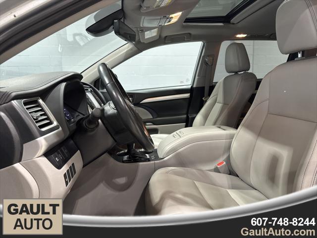 used 2019 Toyota Highlander car, priced at $28,490