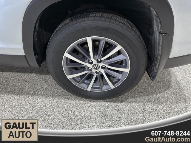 used 2019 Toyota Highlander car, priced at $28,490