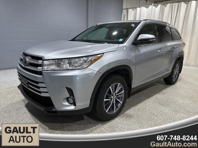 used 2019 Toyota Highlander car, priced at $28,490