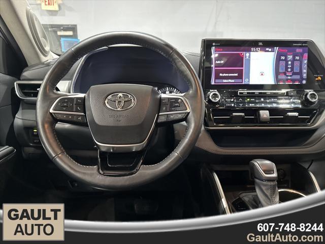 used 2021 Toyota Highlander Hybrid car, priced at $43,990