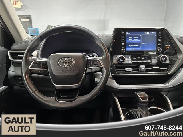 used 2021 Toyota Highlander car, priced at $31,998