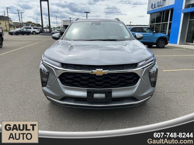 new 2025 Chevrolet Trax car, priced at $25,221