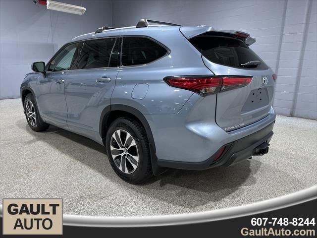 used 2022 Toyota Highlander Hybrid car, priced at $34,790