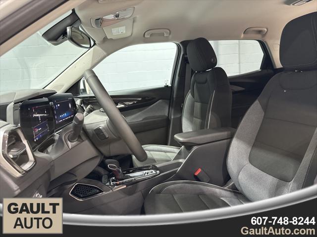 new 2025 Chevrolet TrailBlazer car, priced at $27,475