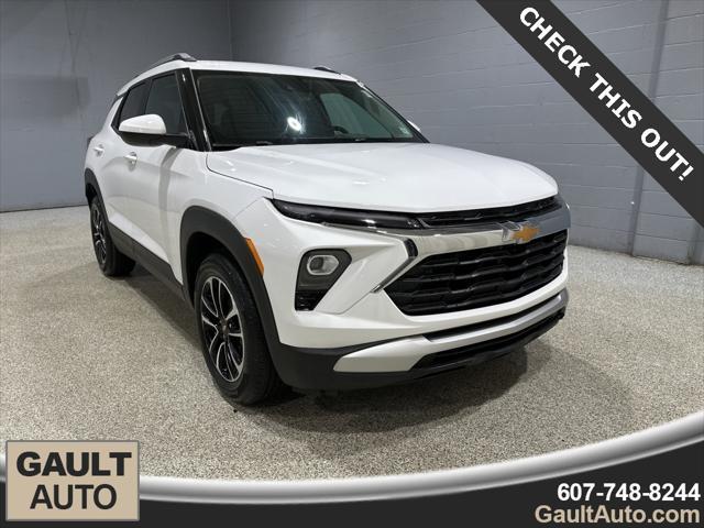 new 2025 Chevrolet TrailBlazer car, priced at $27,475